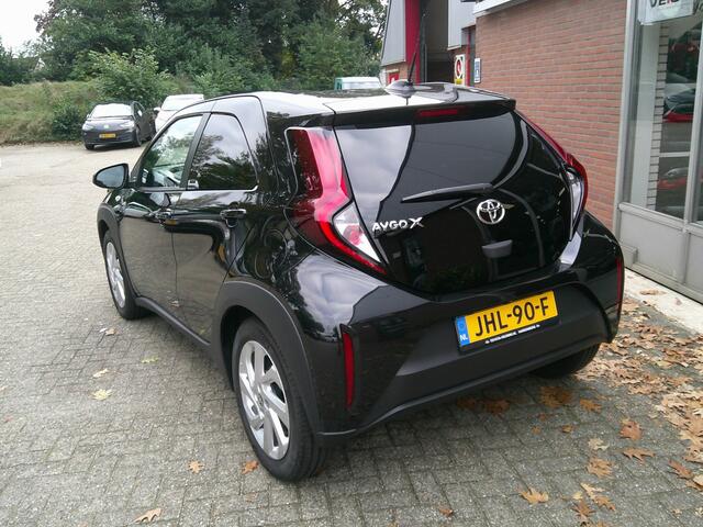Toyota AYGO X 1.0 VVT-i MT Play