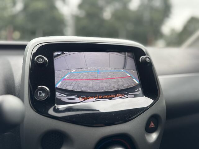 Toyota AYGO 1.0 VVT-i x-play Automaat Apple/Android, Camera, Airco , All-in Rijklaarprijs