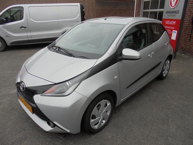 Toyota AYGO 1.0 VVT-i x-play||Cruise||Airco||Rijklaar||