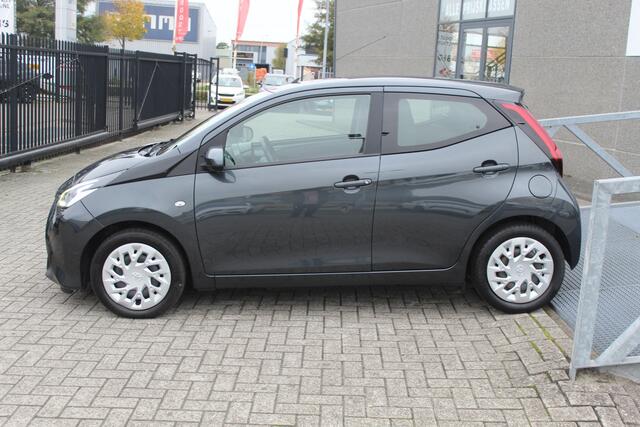 Toyota AYGO 1.0 VVT-i x-play Achteruitrijcamera/App connect/Airco/Orig. NL auto