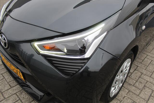 Toyota AYGO 1.0 VVT-i x-play Achteruitrijcamera/App connect/Airco/Orig. NL auto