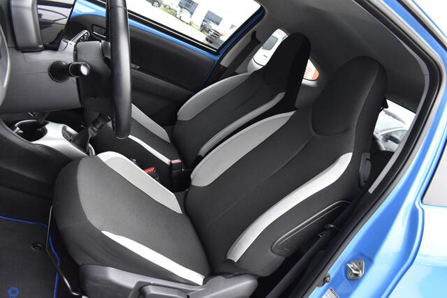 Toyota AYGO 1.0 VVT-i x-play Camera - Carplay - Cruise - Airco