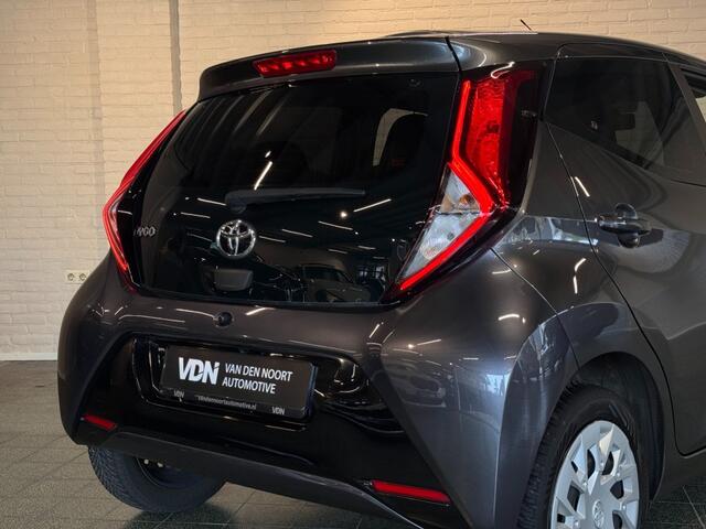 Toyota AYGO 1.0 VVT-i X-Play Carplay Camera Cruise Control Airco