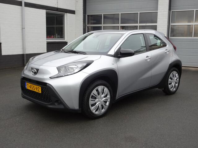 Toyota AYGO X 1.0 VVT-i MT Play Airco, cruise controle, achteruitrij camera, elektrische ramen, centrale vergrendeling, carplay, enz