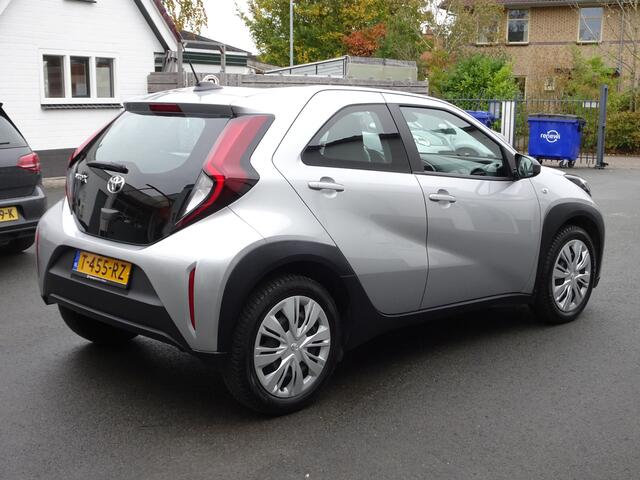 Toyota AYGO X 1.0 VVT-i MT Play Airco, cruise controle, achteruitrij camera, elektrische ramen, centrale vergrendeling, carplay, enz