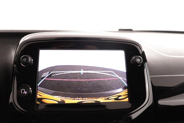 Toyota AYGO 1.0 VVT-i x-cite | Airco | Parkeercamera | Lichtmetalen-Velgen | Bluetooth |