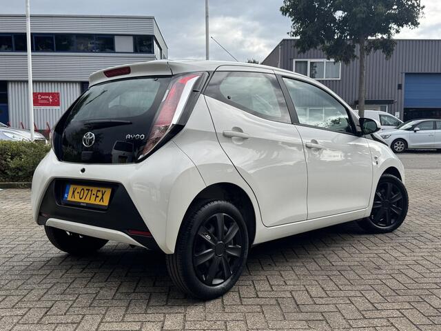 Toyota AYGO 1.0 VVT-i x-play | Cruise | Airco | Start/Stop