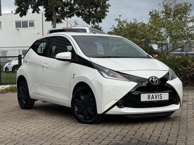 Toyota AYGO 1.0 VVT-i x-play | Cruise | Airco | Start/Stop