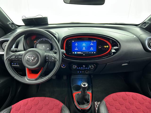 Toyota AYGO X 1.0 VVT-i MT Premium Undercover | Navigatie | JBL | PDC V+A |