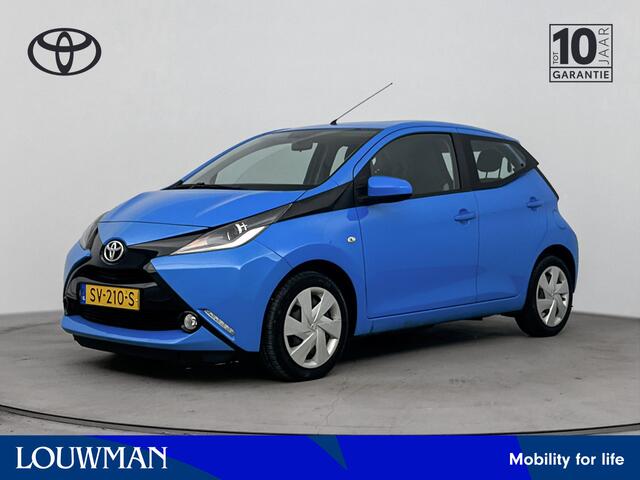 Toyota AYGO 1.0 VVT-i x-nav | Airco | Parkeercamera | Mistlampen | Metaallak |
