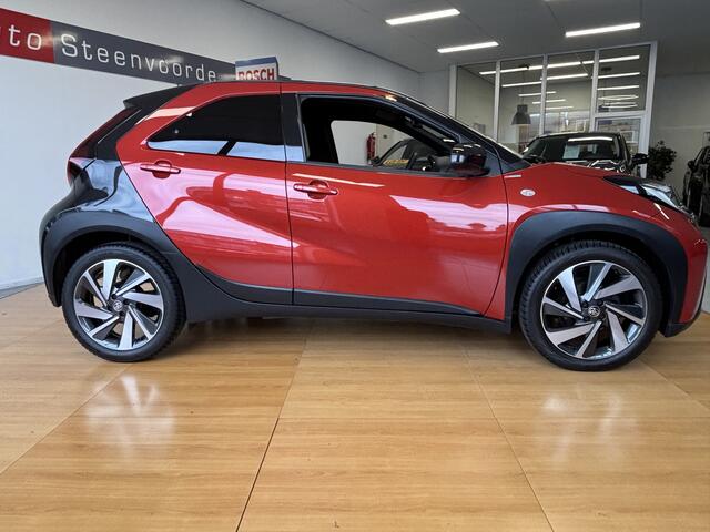 Toyota AYGO X 1.0 VVT-i S-CVT Envy *JBL audio * Half Leer * Two Tone