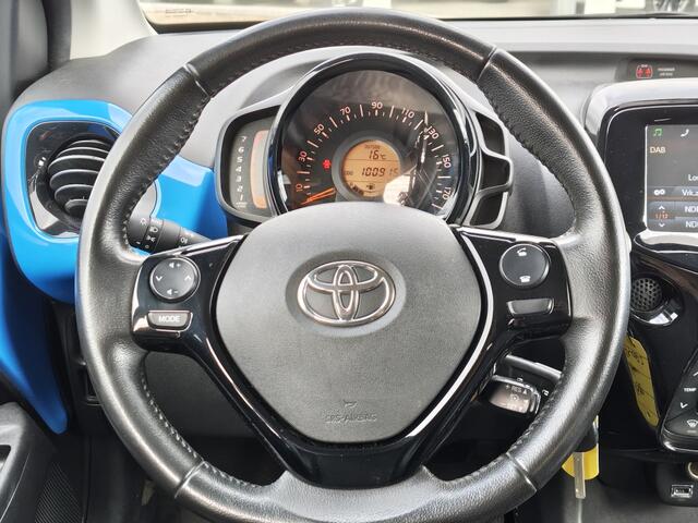 Toyota AYGO 1.0 VVT-i x-joy | DAB | Navi | Achteruitrijcamera | Lichtmetaal