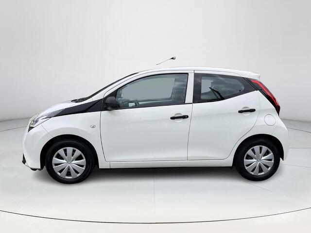 Toyota AYGO 1.0 VVT-i x-fun | 5 deurs | Airconditioning | Fietsendragerbeugel | Bluetooth |
