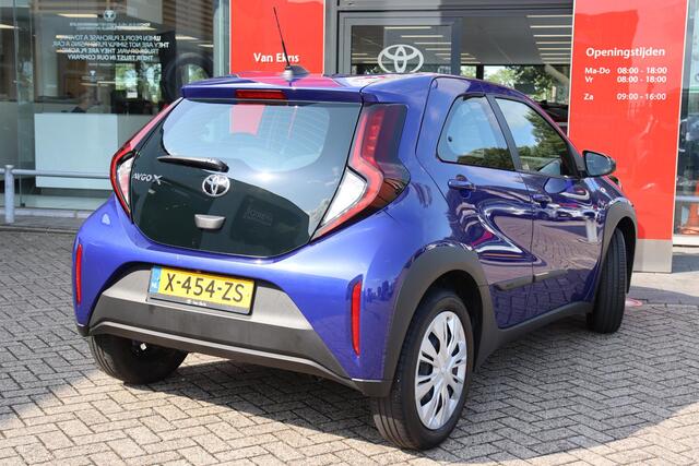 Toyota AYGO X 1.0 VVT-i MT Play, Camera