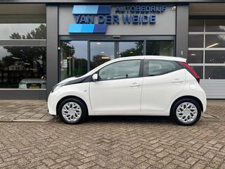 toyota-aygo-1.0-vvt-i-x-play