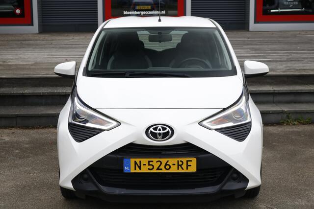 Toyota AYGO 1.0 VVT-i x-play Automaat