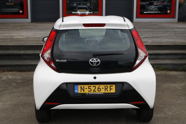 Toyota AYGO 1.0 VVT-i x-play Automaat