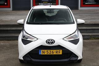 toyota-aygo-1.0-vvt-i-x-play-automa