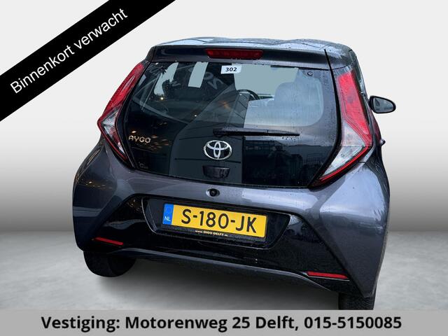 Toyota AYGO 1.0 VVT-i x-play GARANTIE TOT 10-2031 . APPLE CARPLAY & ANDROID AUTO . ACHTERUITRIJ CAMERA .