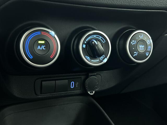 Toyota AYGO X 1.0 VVT-i MT Play | 1e Eigenaar | BTW'er | Nieuw Geleverd en Onderhouden | Apple Carplay / Android auto |