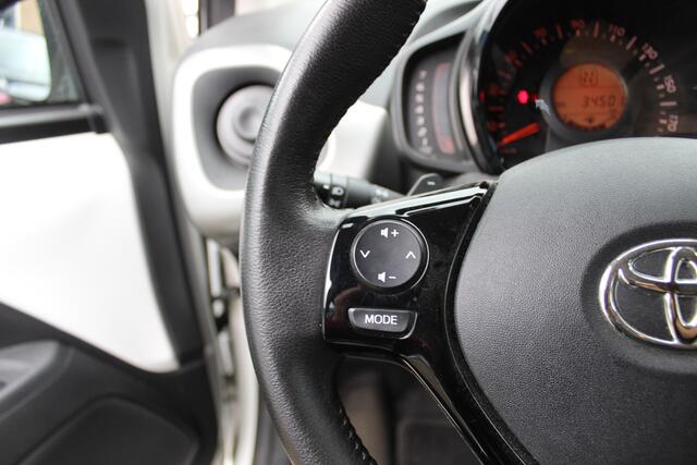 Toyota AYGO 1.0 VVT-i "X-Play" Airco - 5 Deurs !!! Automaat