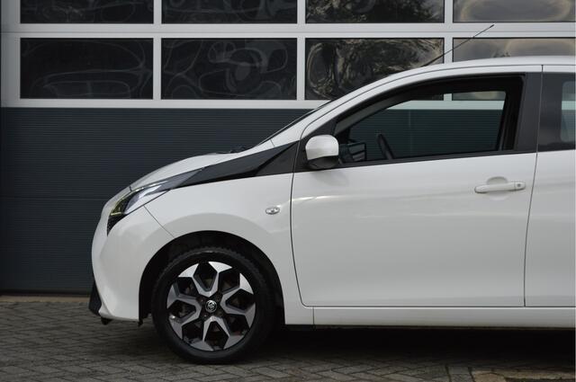 Toyota AYGO 1.0 VVT-i x-play | Carplay/Camera/Airco | Met 12 maanden garantie!