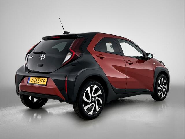 Toyota AYGO X 1.0 VVT-i S-CVT Pulse | NL-Auto | Volledig Onderhouden | Climate Control | Adaptieve Cruise Control | Apple Carplay/Android Auto | LM-Velgen |