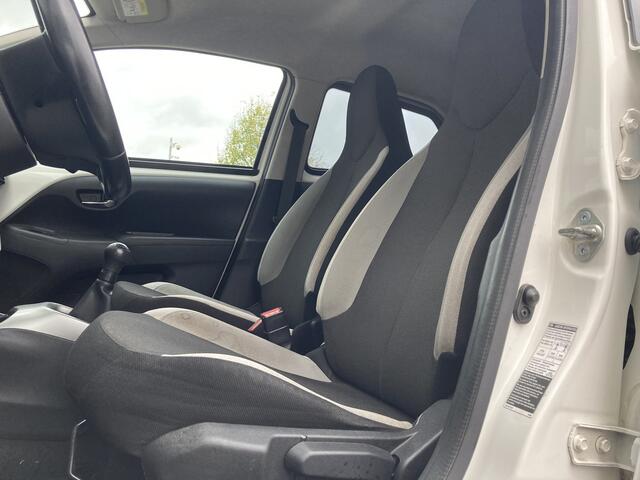 Toyota AYGO 1.0 VVT-i x-cite Camera | Cruise control | Blue tooth | Airco