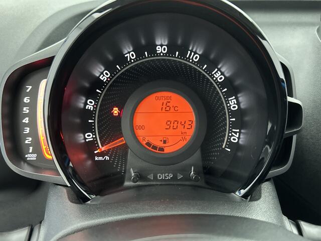 Toyota AYGO 1.0 VVT-i x-play | Airco | Bluetooth |