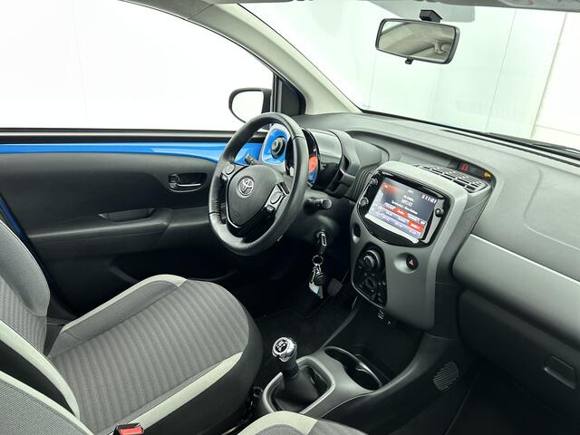 Toyota AYGO 1.0 VVT-i x-play | Airco | Bluetooth |