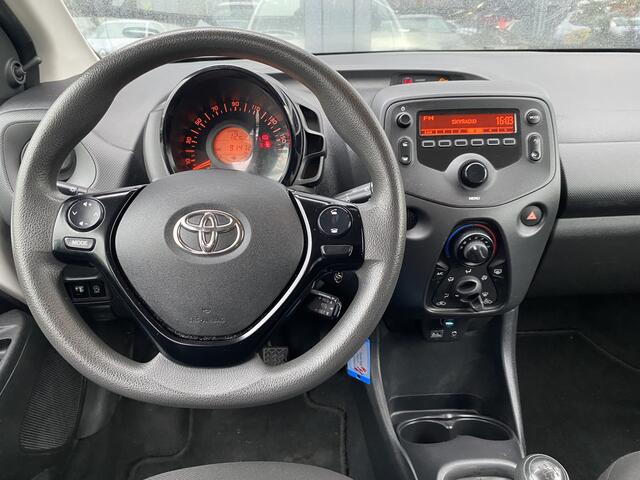 Toyota AYGO 1.0 VVT-i x-fun Airco