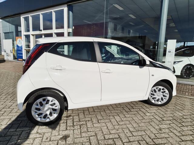 Toyota AYGO 1.0 VVT-i x-play | Android Auto, Apple Carplay | Achteruitrijcam