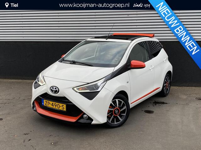 Toyota AYGO 1.0 VVT-i x-cite Leuke cabrio met opvallend gekleurde details! Navigatie Apple CarPlay/Android Auto, achteruitrij camera, airco