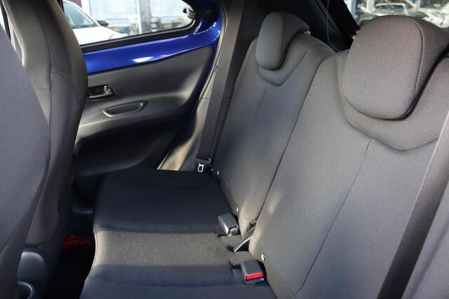 Toyota AYGO X 1.0 VVT-i MT Pulse, Apple Carplay, Android auto, Achterruitrijcamera, DAB Radio, Privacy Glass