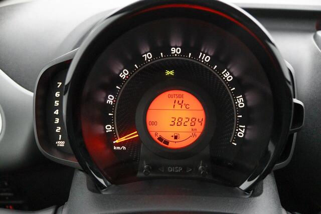 Toyota AYGO 1.0 VVT-i x-play | Apple car play Android auto | Airco | Parkeercamera |