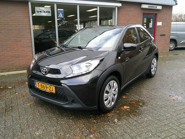 Toyota AYGO X 1.0 VVT-i MT Play