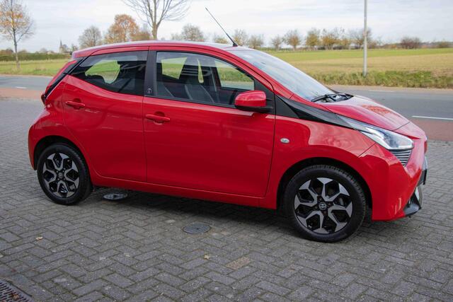 Toyota AYGO 1.0 VVT-i x-play Team D