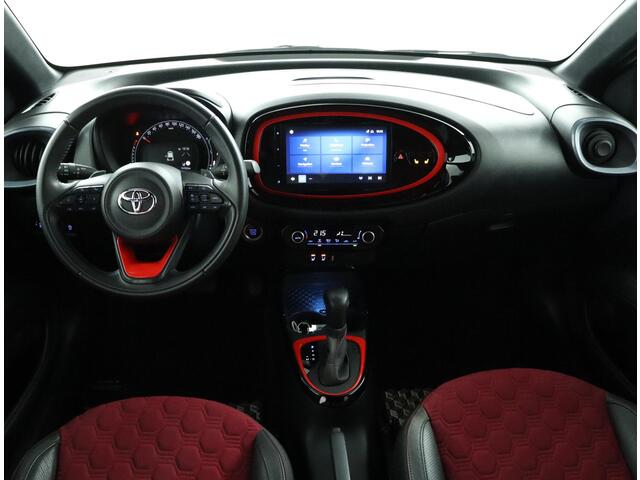 Toyota AYGO X 1.0 VVT-i S-CVT Undercover | Automaat | Parkeer sensoren | Stoelverwarming |