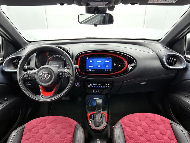 Toyota AYGO X 1.0 VVT-i S-CVT Limited | Stoelverwarming | Draadloos laden | Half lederen bekleding | Parkeersensoren | Achteruitrijcamera |