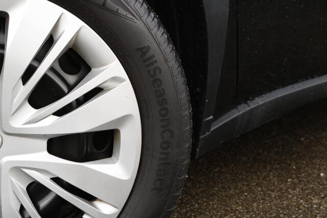 Toyota AYGO X 1.0 VVT-i MT Play | Trekhaak afneembaar | All-Season banden | Apple Carplay |