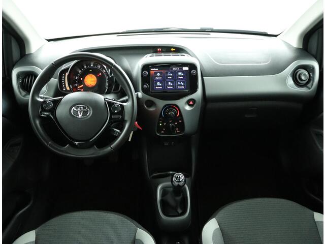Toyota AYGO 1.0 VVT-i x-play | Apple carplay & Android auto | Airco | Parkeer camera |