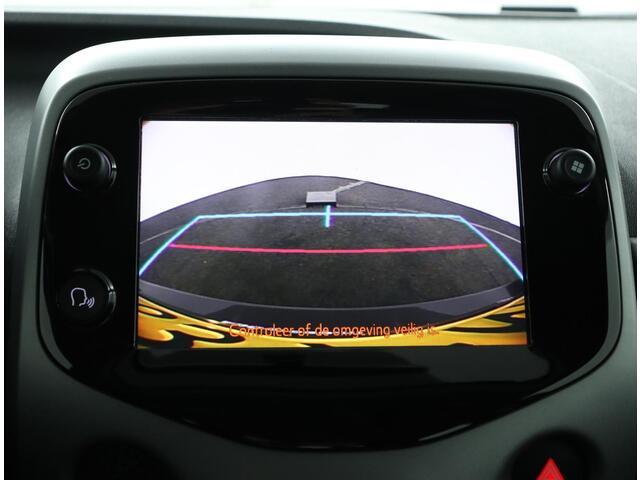 Toyota AYGO 1.0 VVT-i x-play | Apple carplay & Android auto | Airco | Parkeer camera |