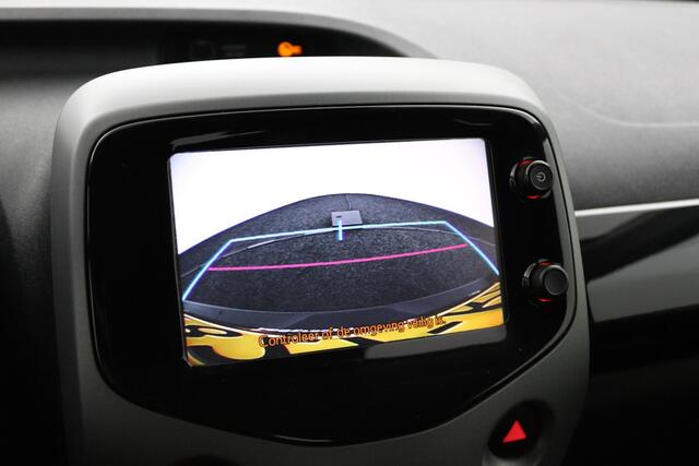 Toyota AYGO 1.0 VVT-i x | Climate control | Apple carplay - android auto | Keyless | Parkeercamera |