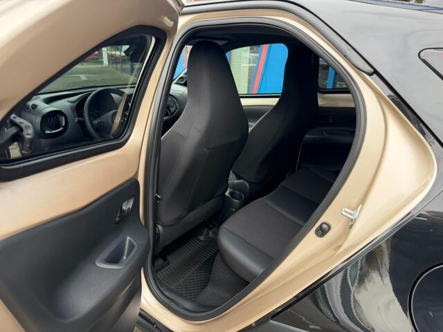 Toyota AYGO 1.0 Automaat JBL Navi Carplay Camera Led Airco(ECC)