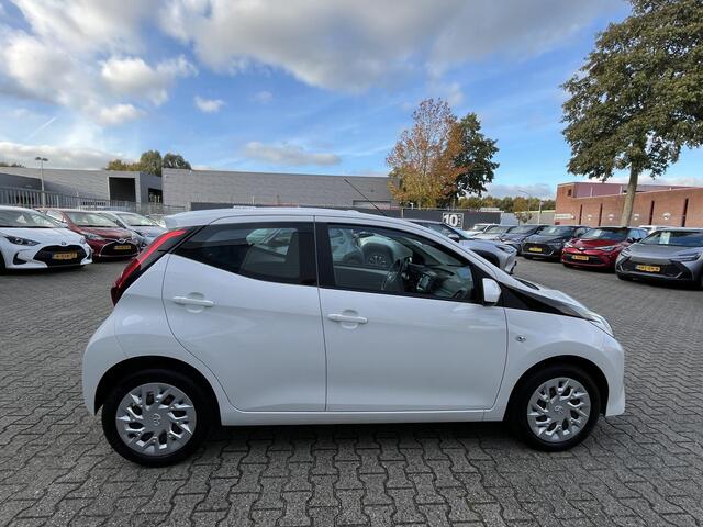 Toyota AYGO 1.0 VVT-i x-play navigatie
