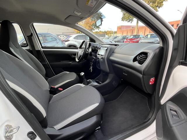 Toyota AYGO 1.0 VVT-i x-play navigatie