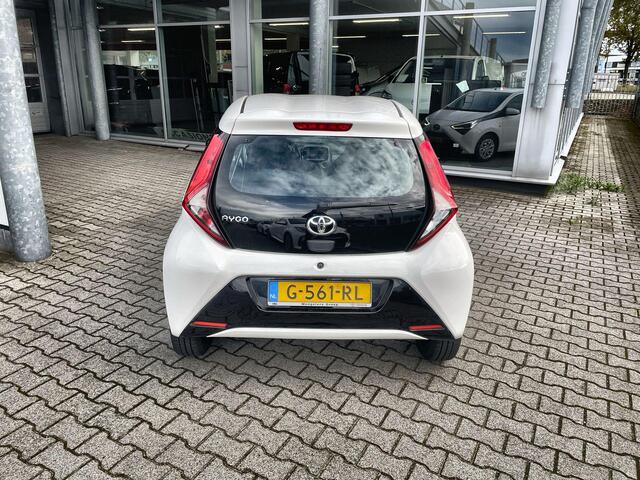 Toyota AYGO 1.0 VVT-i x-play