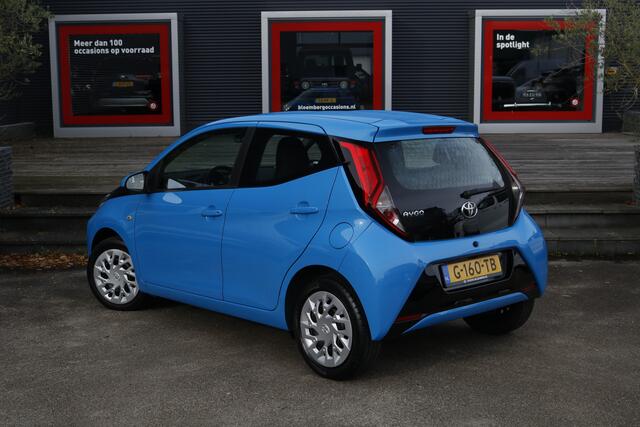 Toyota AYGO 1.0 VVT-i x-play