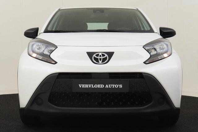 Toyota AYGO X 1.0 VVT-i MT PLAY -CARPLAY|CAMERA|ADAP.CRUISE|DAB|5-DRS