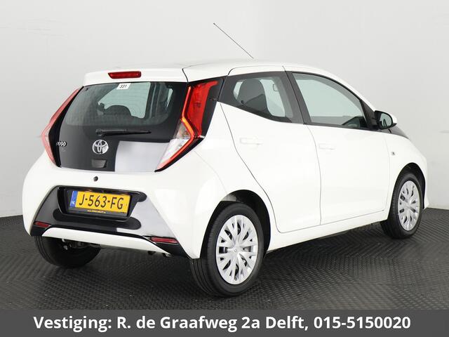 Toyota AYGO 1.0 VVT-i X-Play | Airco | Camera | Bluetooth |